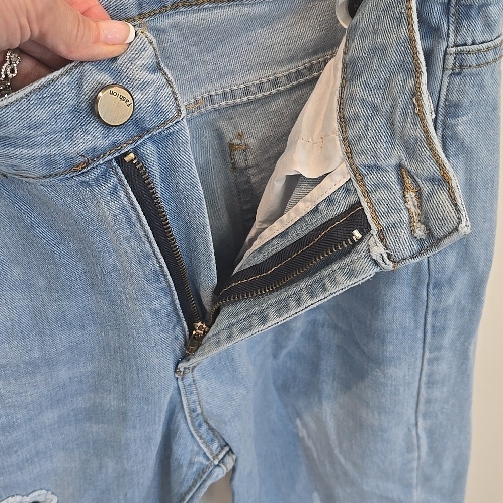 SHEIN High Waisted Distressed Ripped Lightwash Ankle Mom Jeans Size Small - Picture 7 of 9